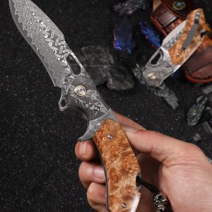 Premium Hand-Forged Damascus Steel Folding Knife – Sharp Outdoor Utility & Collection Knife